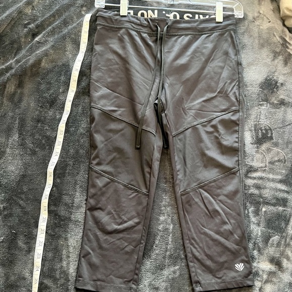 Forever 21 No Days Off Leggings Size S - Picture 3 of 7